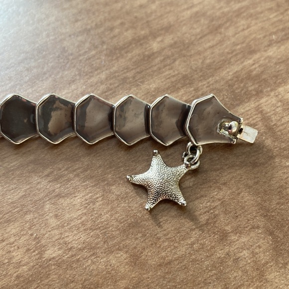 Disney Couture The Little Mermaid Ariel Scale Charm Silver Tone Bracelet & Charm - Picture 4 of 16